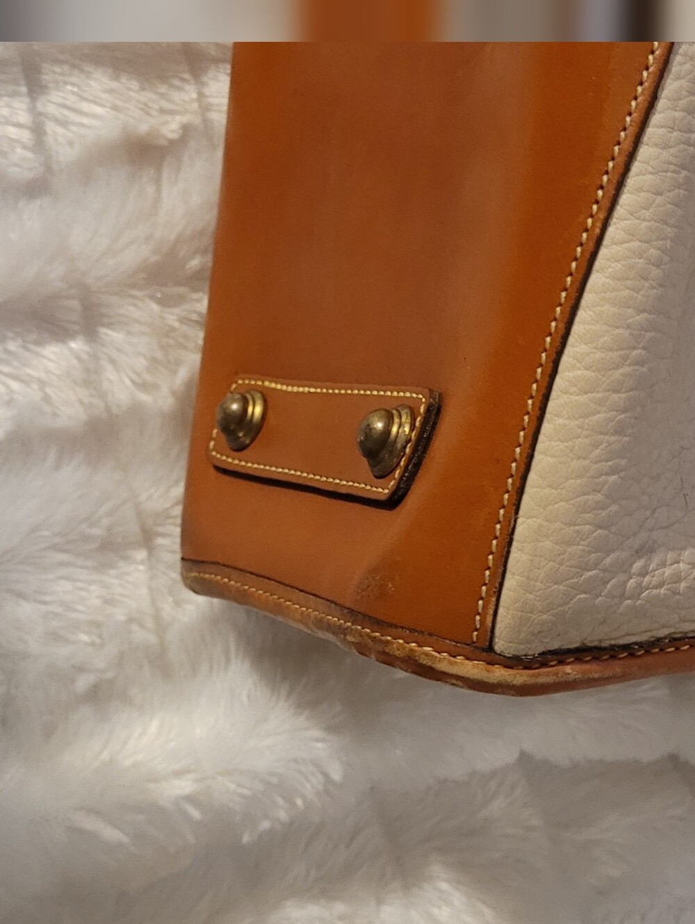 VTG Dooney & Bourke Tan Pebble LeatherTrim Satchel - GUC - Picture 8 of 14
